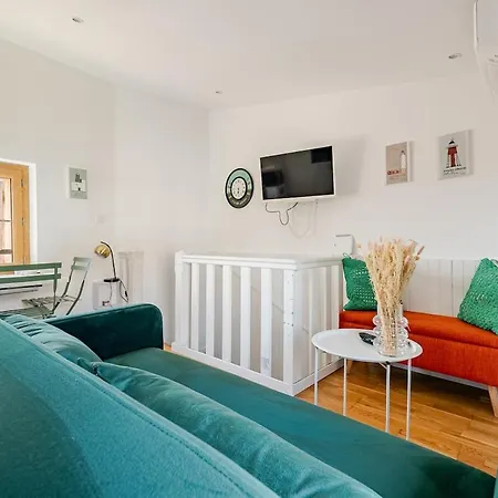 شقة Duplex 2chambres Avec Terrasse Centre Historique Fréjus