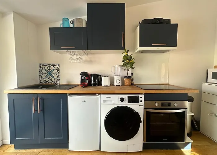 Duplex 2chambres Avec Terrasse Centre Historique Фрежюс