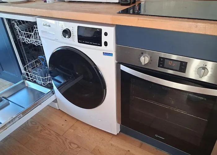 Duplex 2chambres Avec Terrasse Centre Historique * Фрежюс