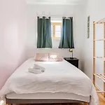Duplex 2chambres Avec Terrasse Centre Historique *