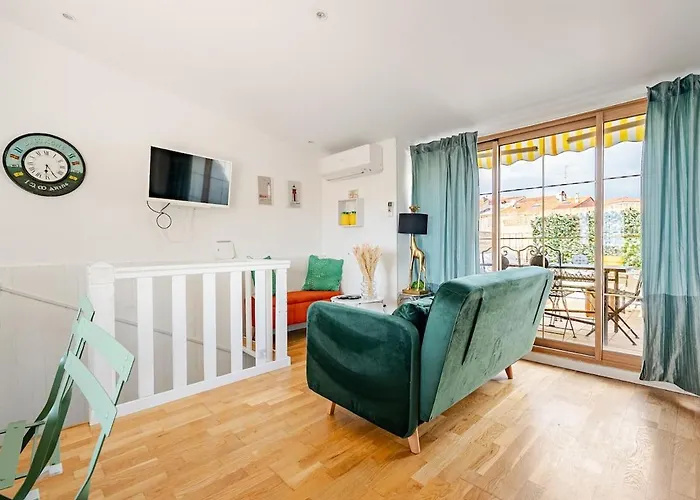 Duplex 2chambres Avec Terrasse Centre Historique Lejlighed Fréjus